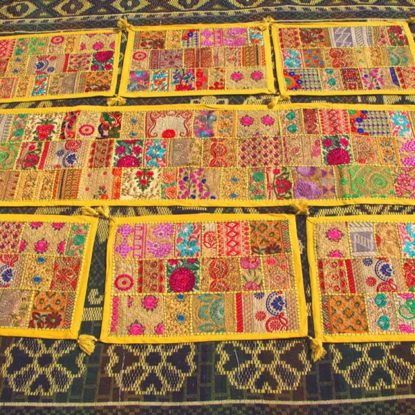 barmer table runner set