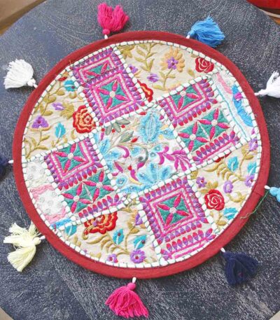 Barmer round table runner