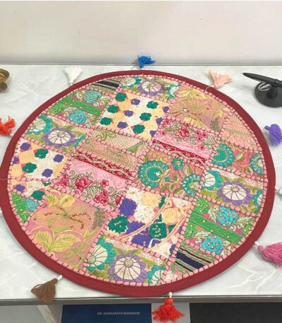 Barmer Round Table runner